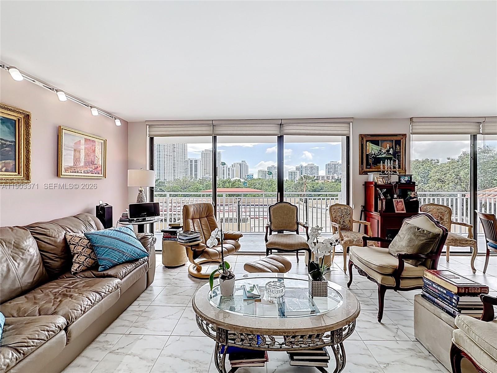 WINSTON TOWERS 600 CONDO - Residential