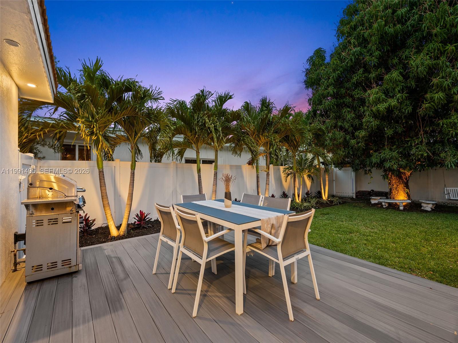 HOLLYWOOD LAKES SECTION - Residential