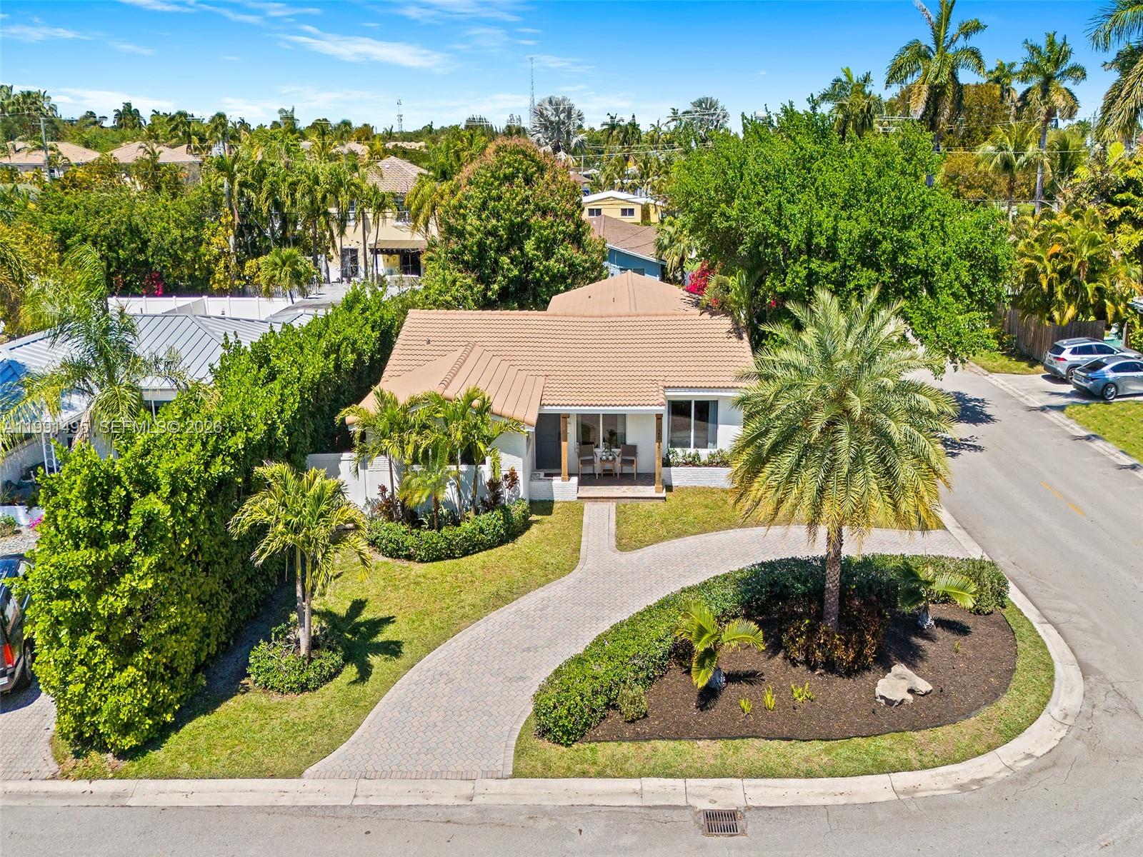 HOLLYWOOD LAKES SECTION - Residential