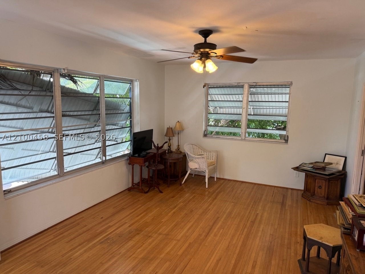 View photos, virtual tours, details... 7915 Byron Ave 4