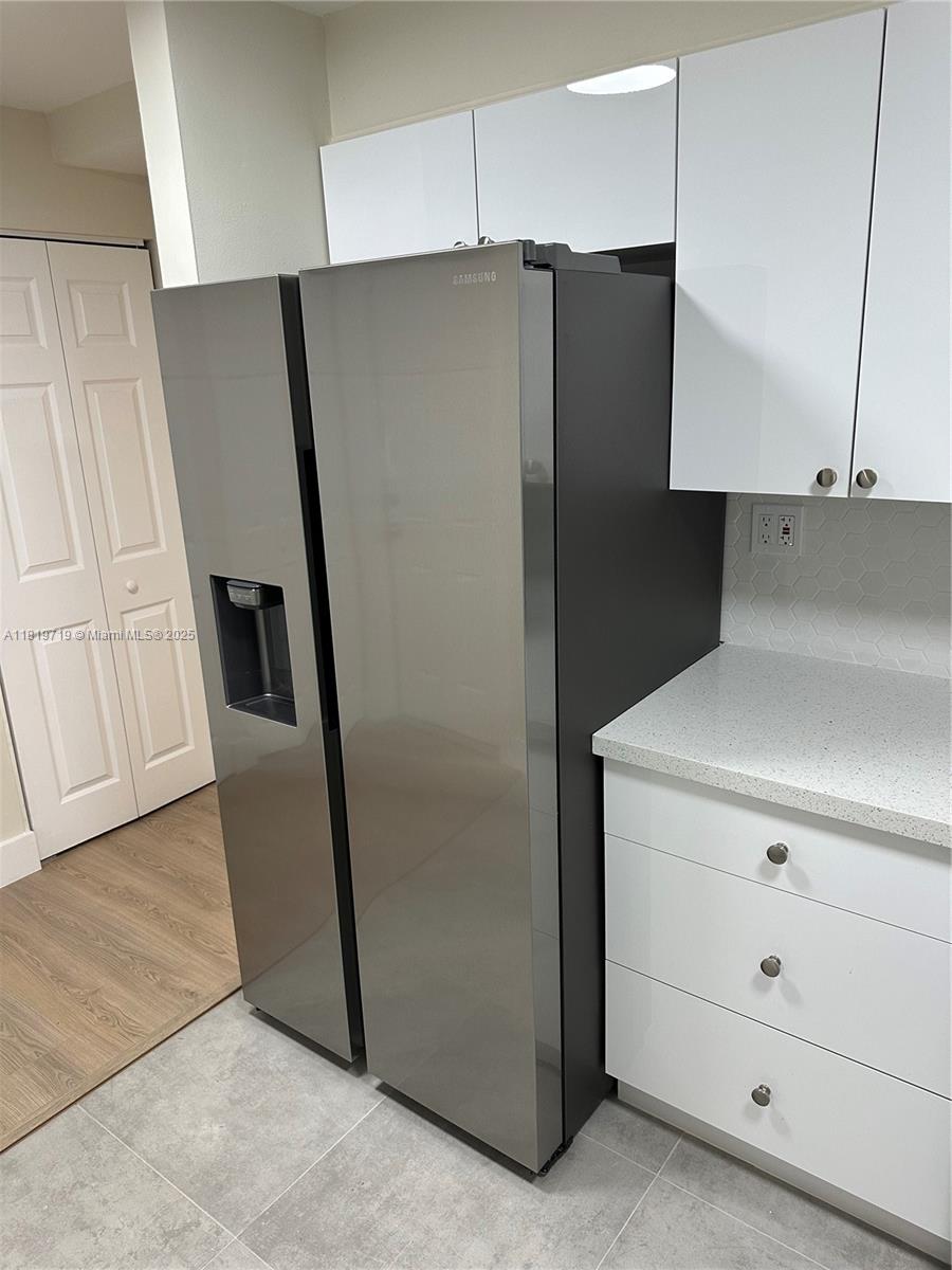 Rental Property at 10090 Nw 80th Ct 1421, Hialeah Gardens, Miami-Dade County, Florida - Bedrooms: 3 
Bathrooms: 2  - $2,900 MO.