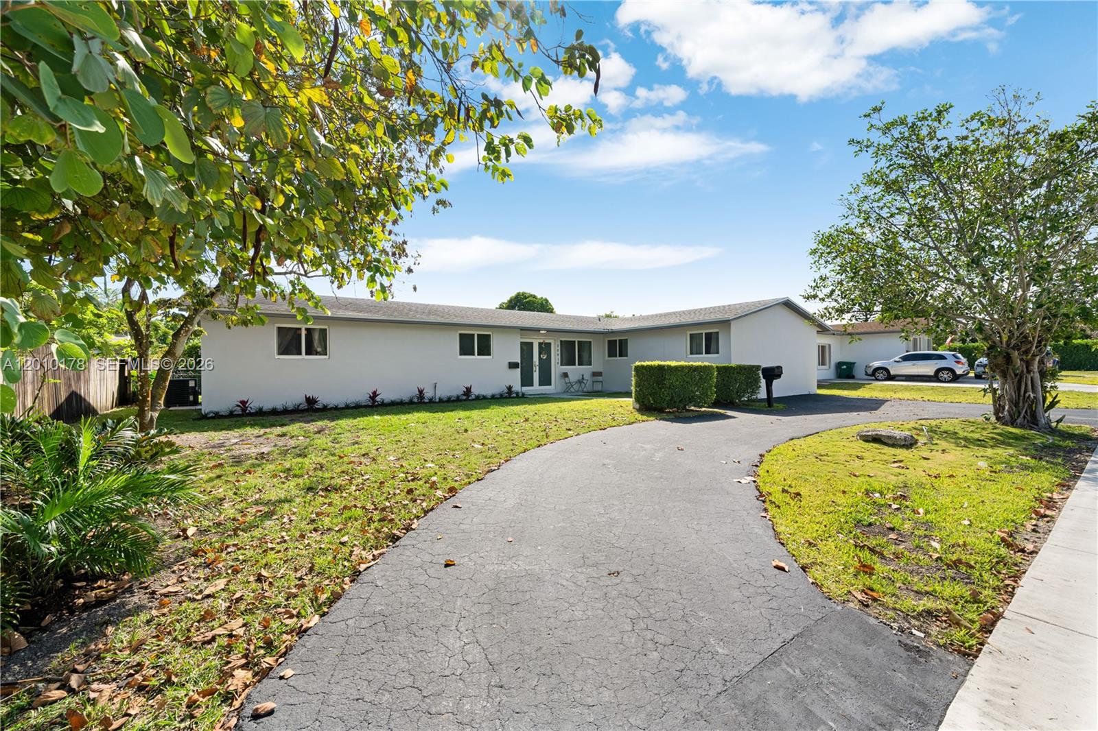 OLD CUTLER COVE - Residential