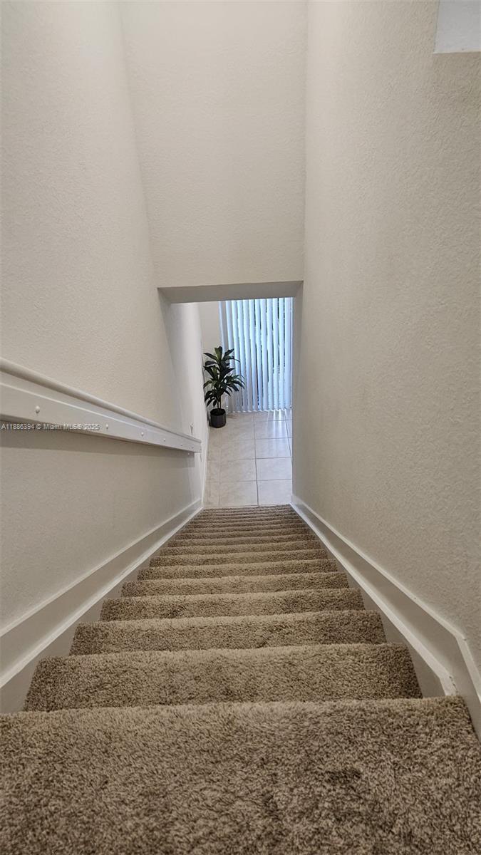 HIGHLAND OAKS - Residential Lease