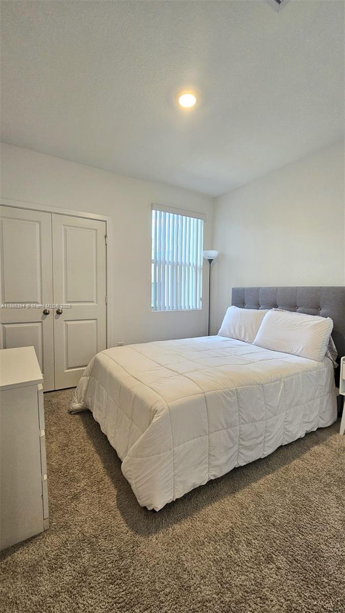 HIGHLAND OAKS - Residential Lease