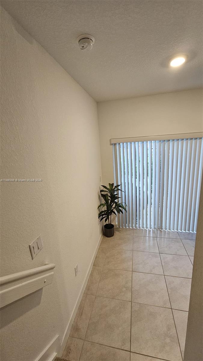 HIGHLAND OAKS - Residential Lease