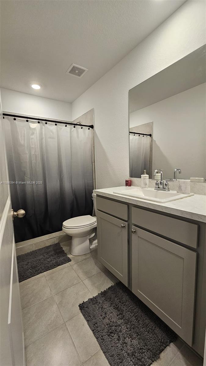 HIGHLAND OAKS - Residential Lease