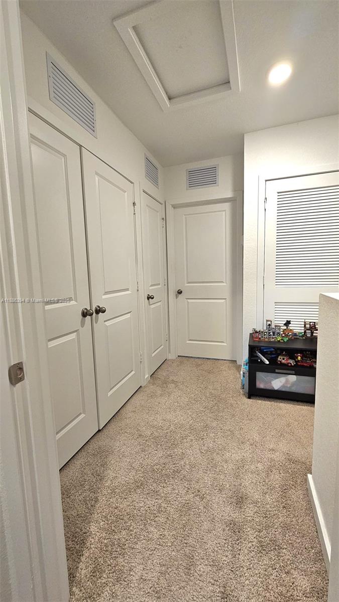 HIGHLAND OAKS - Residential Lease