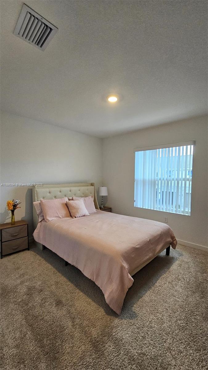HIGHLAND OAKS - Residential Lease