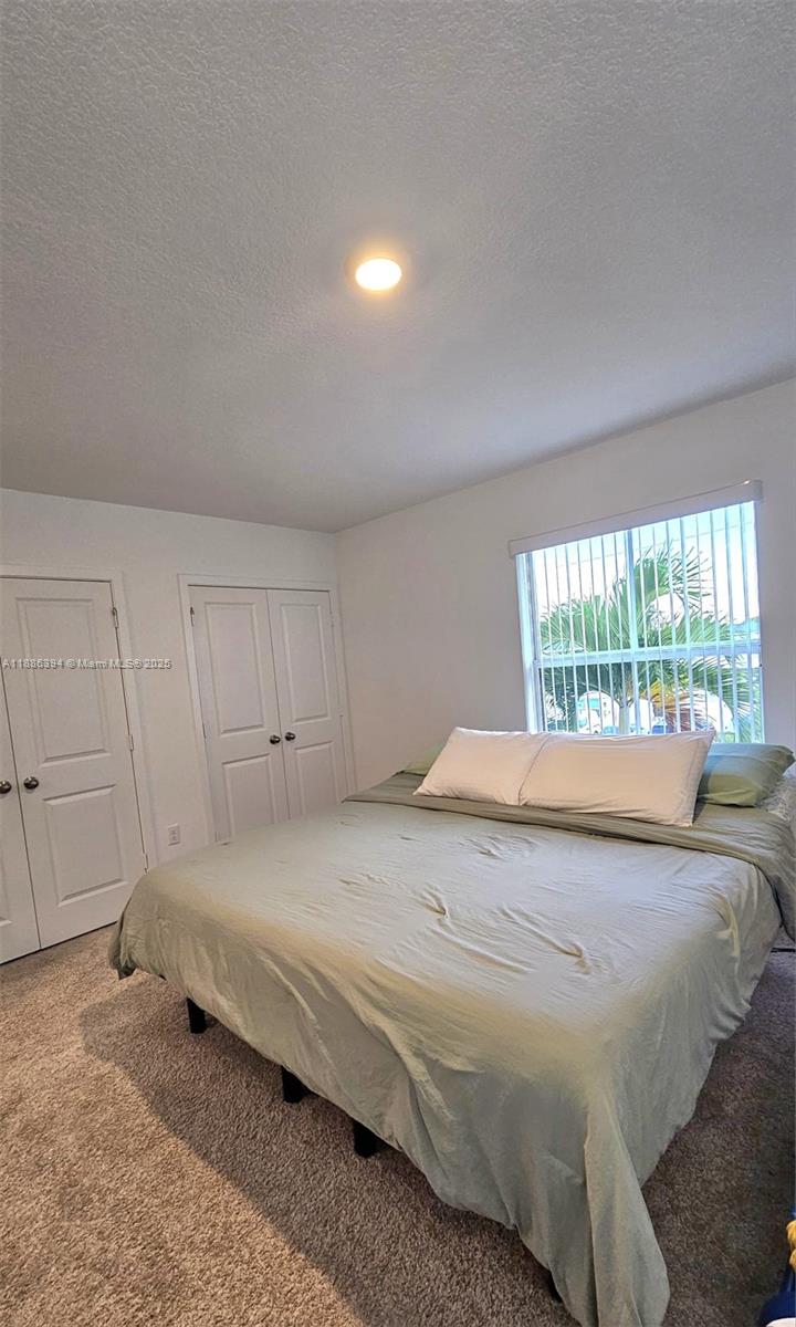 HIGHLAND OAKS - Residential Lease