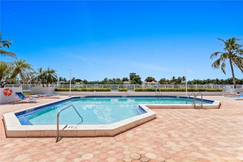 Tiny photo for 5700 Collins Ave #3A, Miami Beach, FL 33140 (MLS # A11977433)