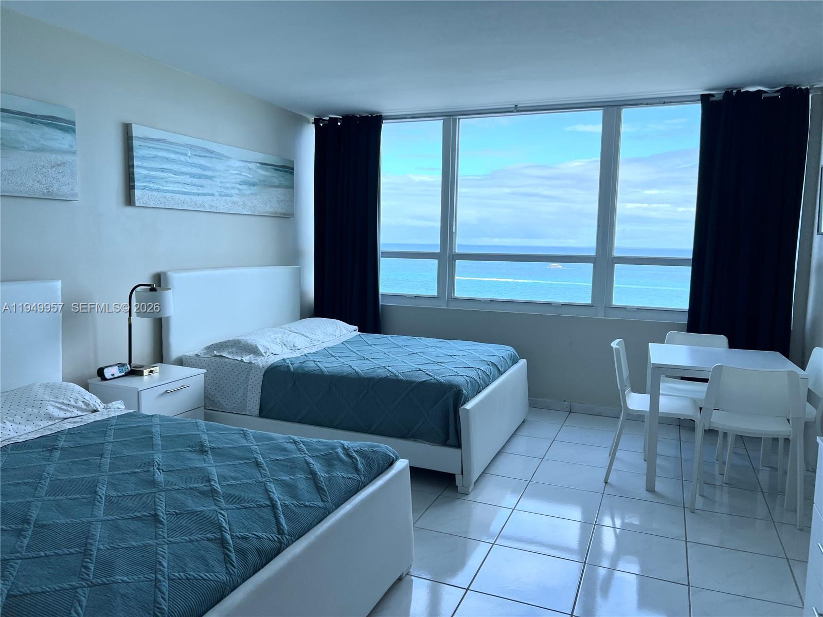 5445 Collins Ave 1425