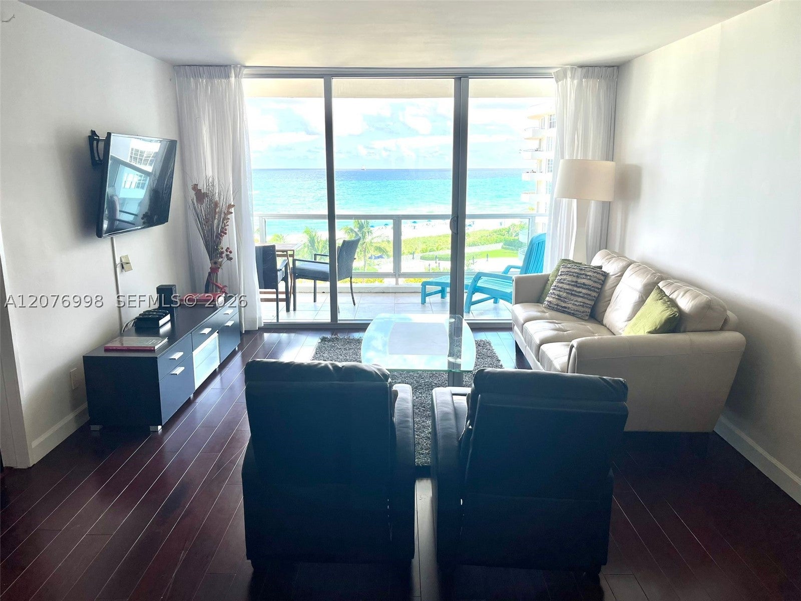 5161 Collins Ave 815