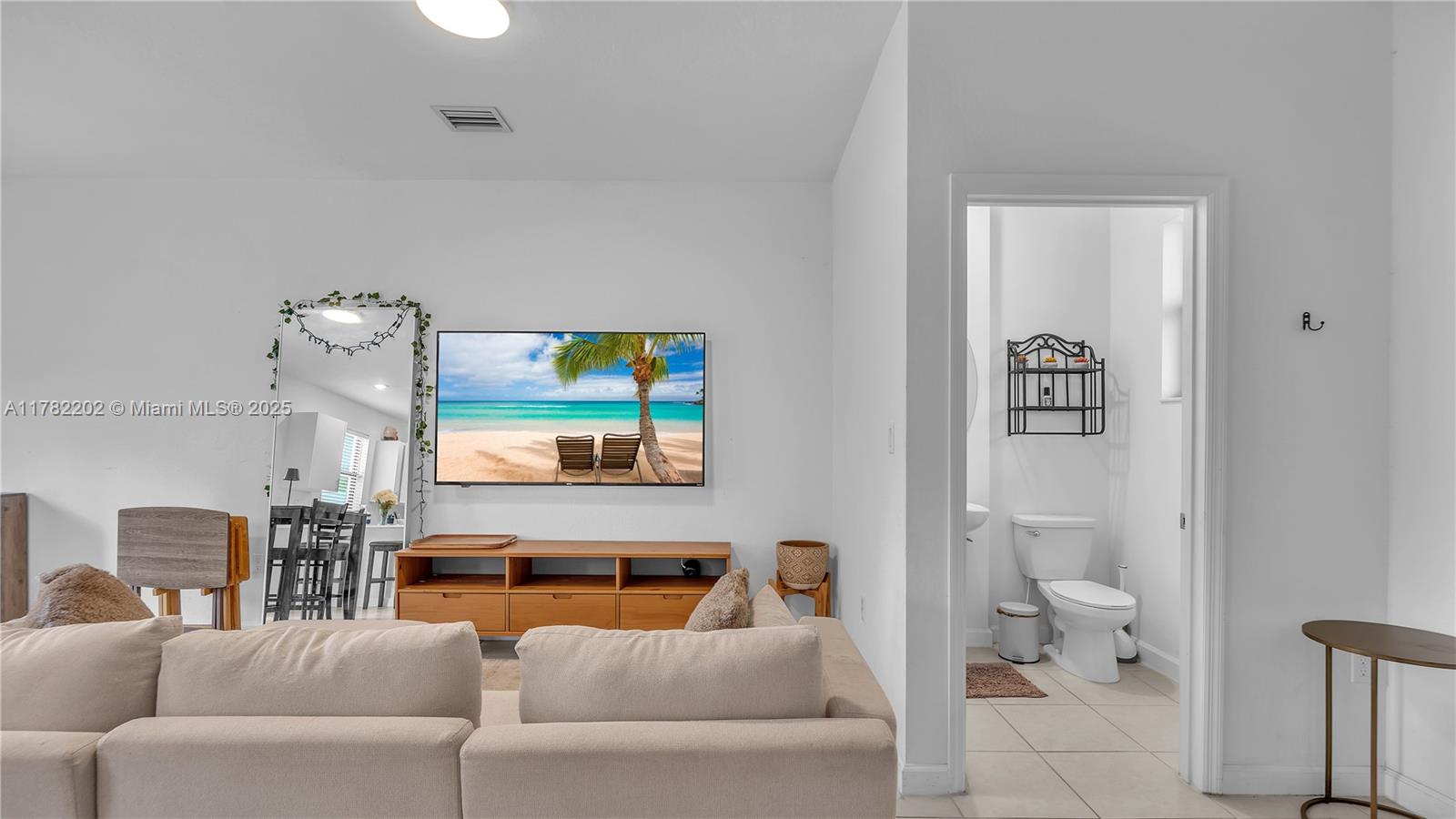 VISTA LAGO - Residential
