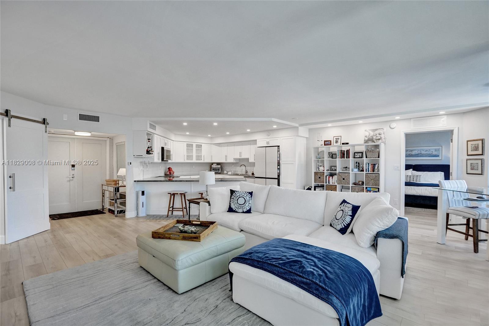 CLARIDGE CONDO - Residential