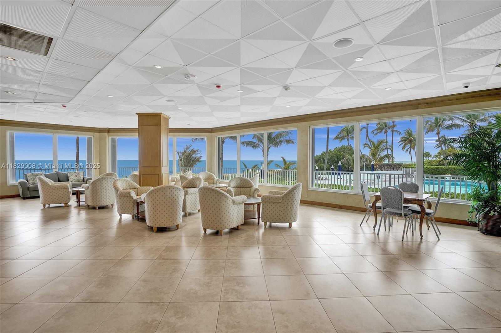 CLARIDGE CONDO - Residential