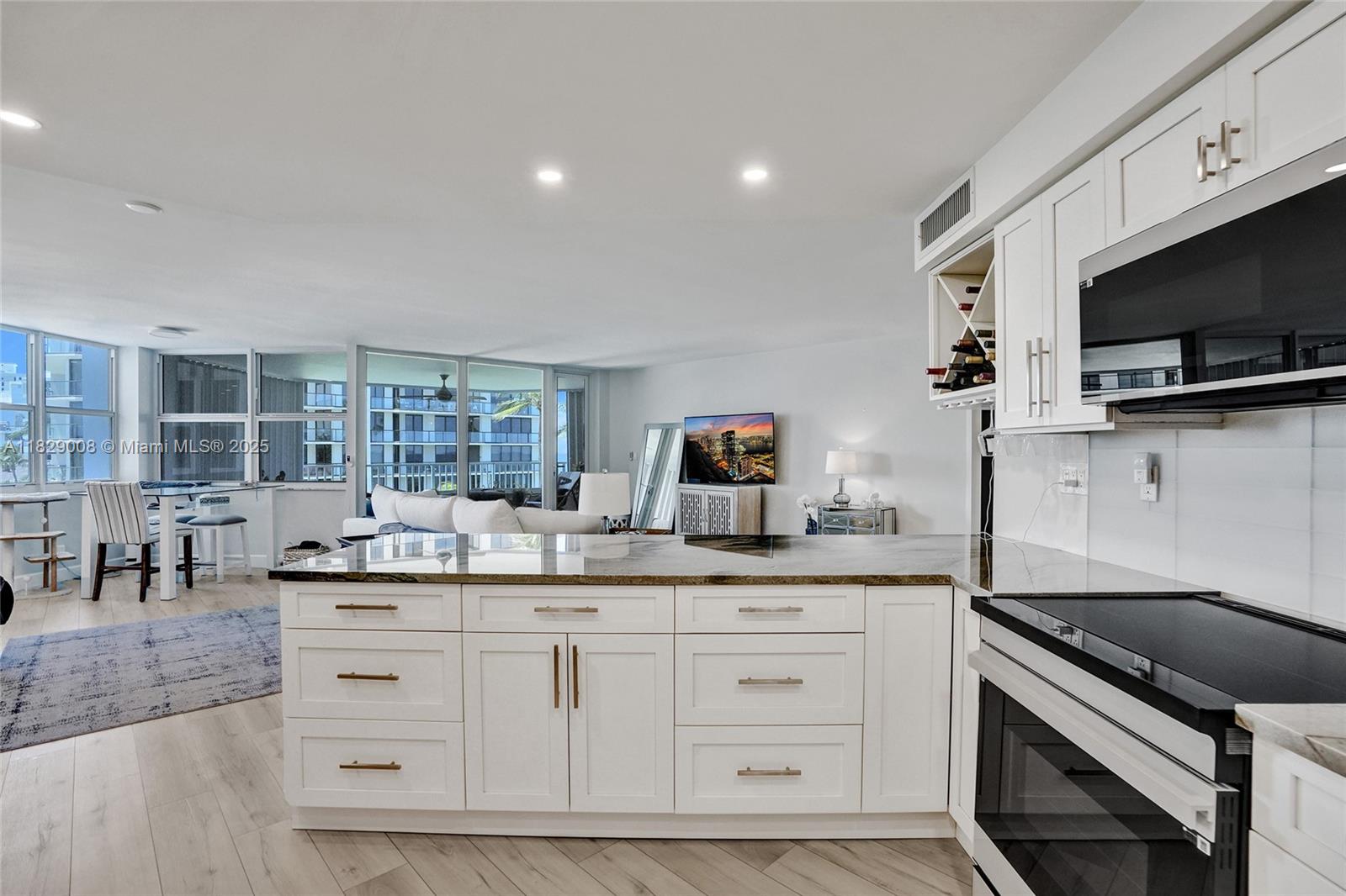 CLARIDGE CONDO - Residential