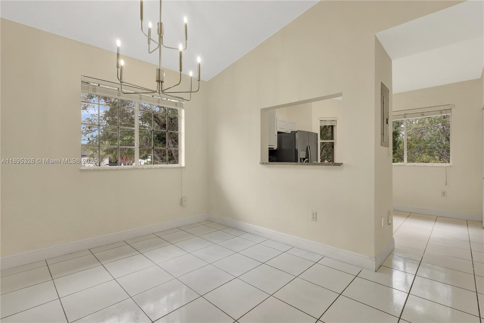 LAGO LINDO TOWNVILLAS CON - Residential