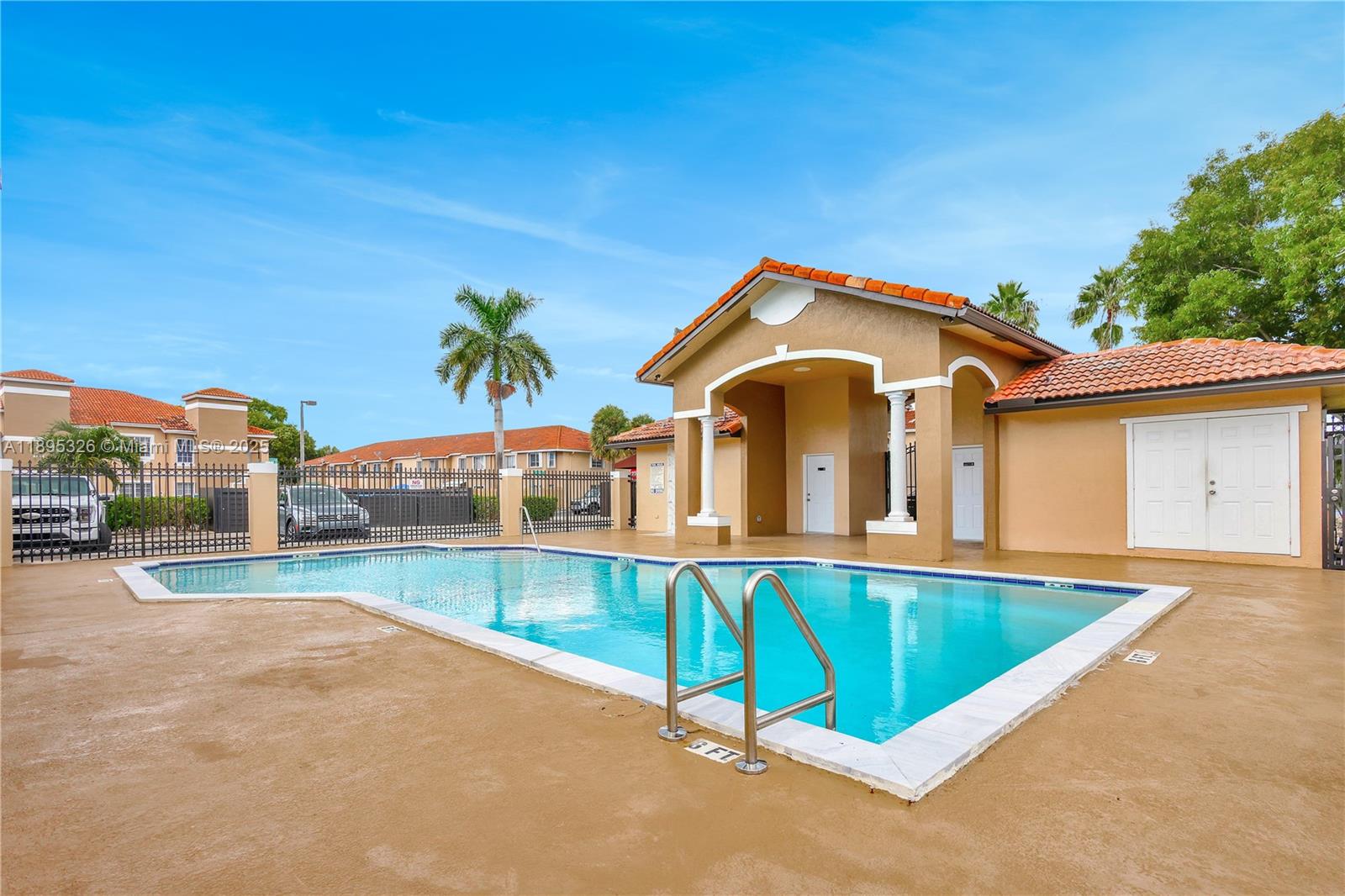 LAGO LINDO TOWNVILLAS CON - Residential