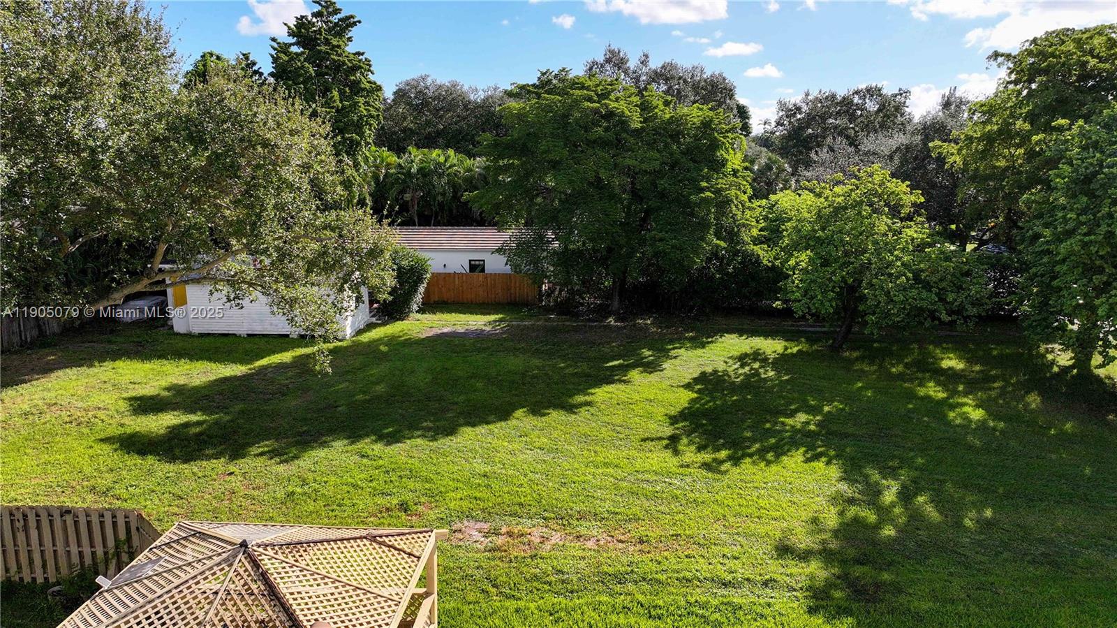 EL JARDIN - Residential