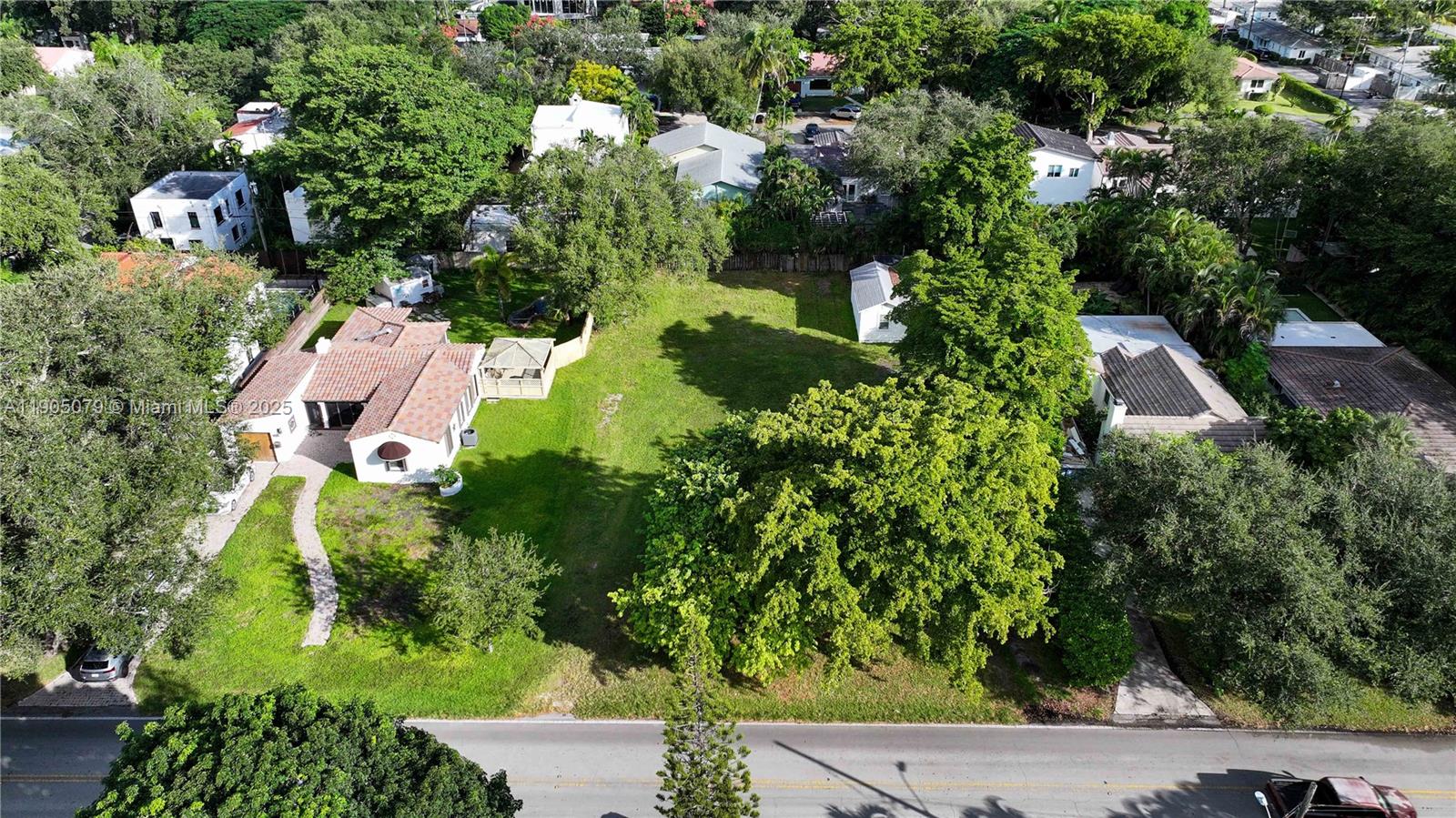 EL JARDIN - Residential