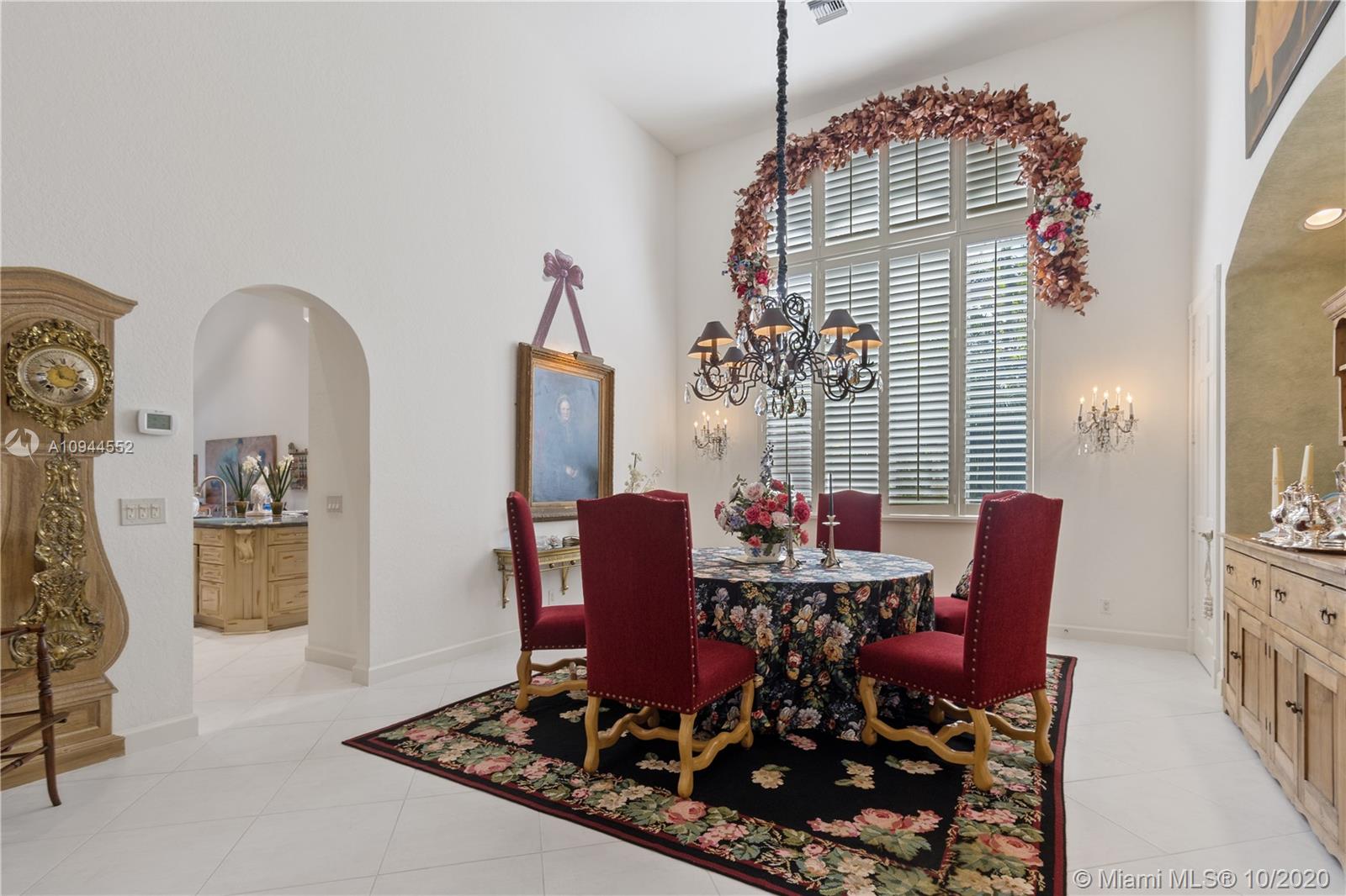 VINTAGE ISLE - Residential