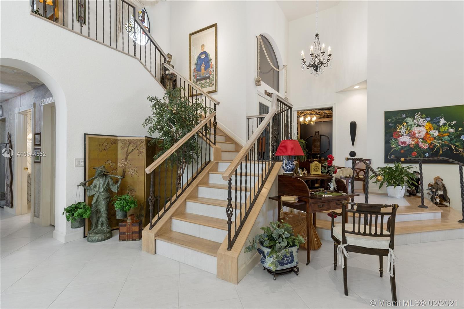 VINTAGE ISLE - Residential