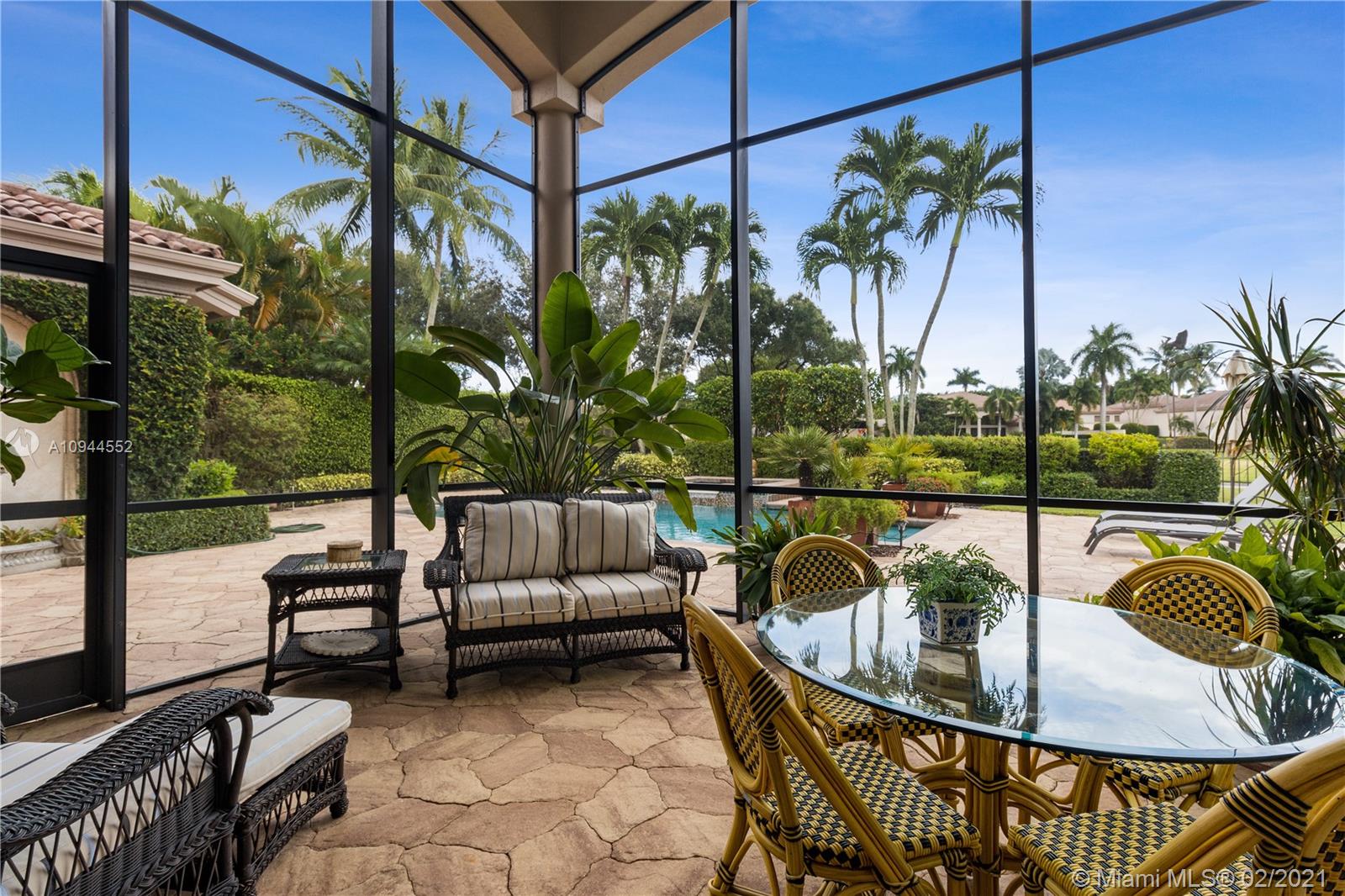 VINTAGE ISLE - Residential