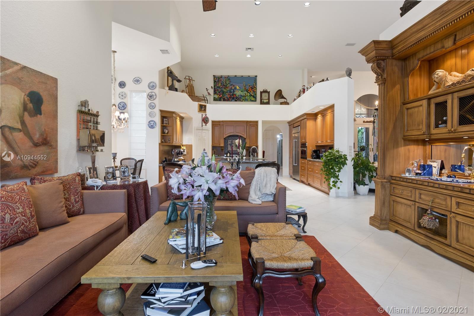 VINTAGE ISLE - Residential