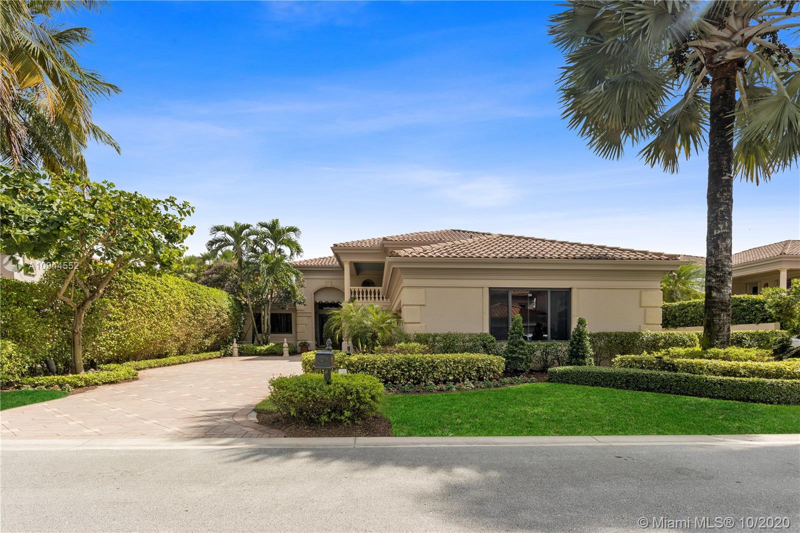 VINTAGE ISLE - Residential