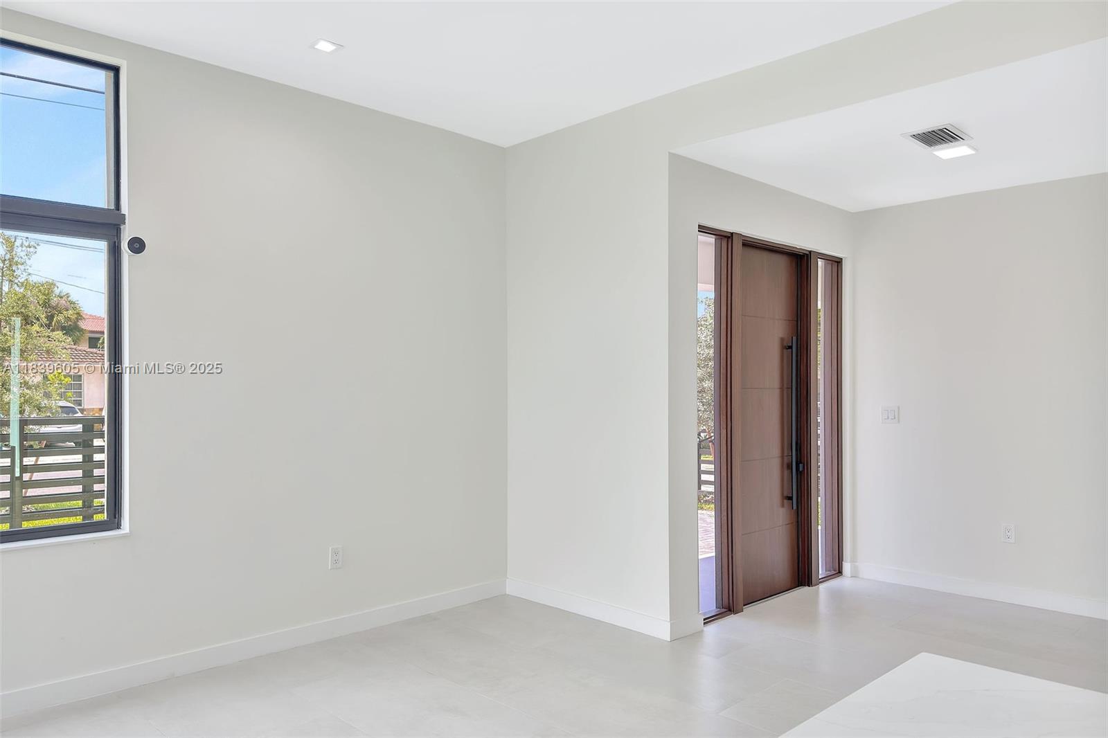 4109 SW 9th Ter