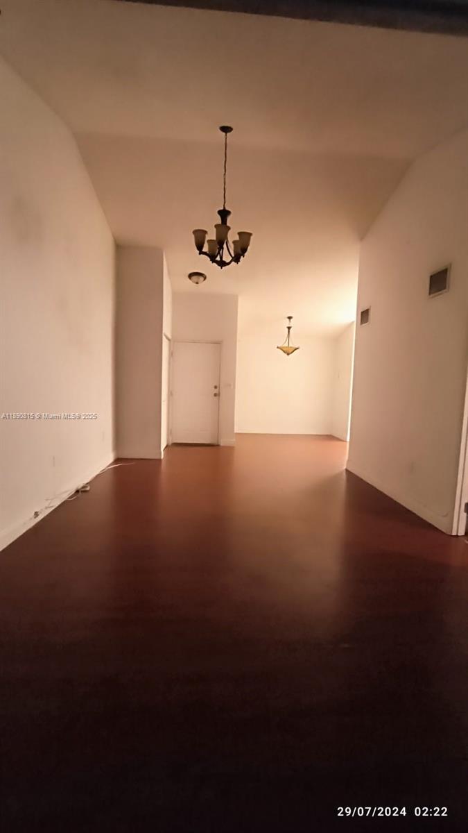 LAKEVIEW CLUB CONDO - Residential Lease