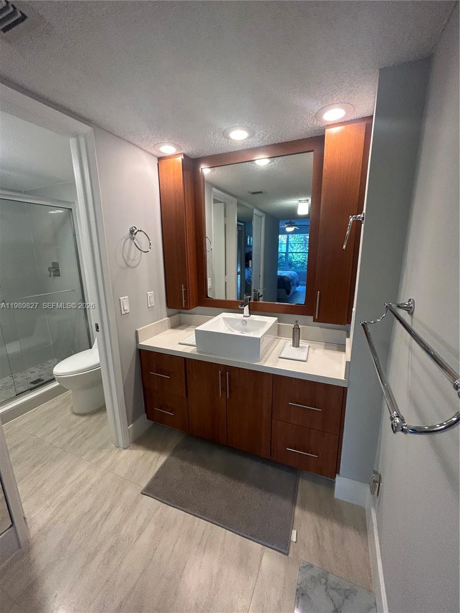 NO 80 PALM-AIRE COUNTRY C - Residential Lease