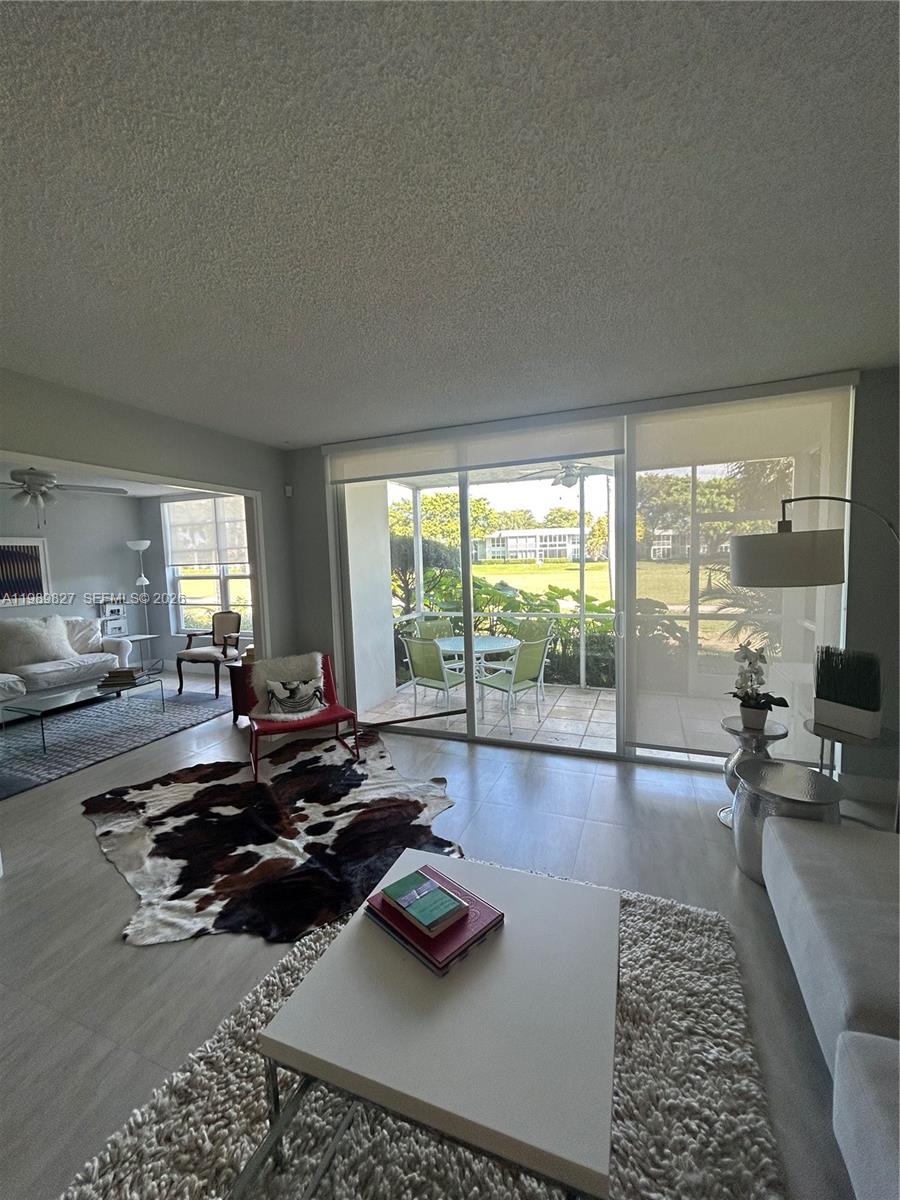 4017 N Cypress Dr 102