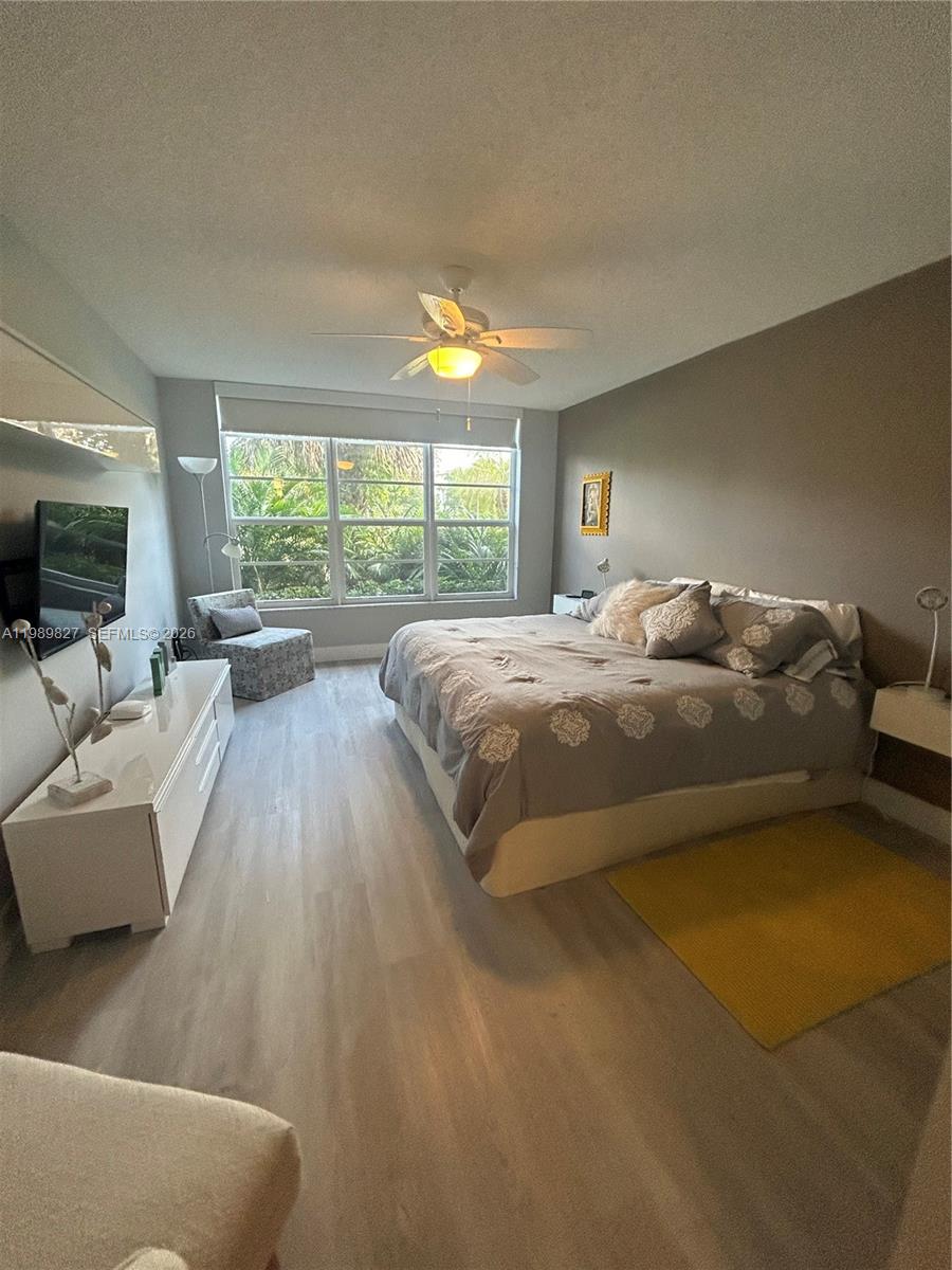 NO 80 PALM-AIRE COUNTRY C - Residential Lease