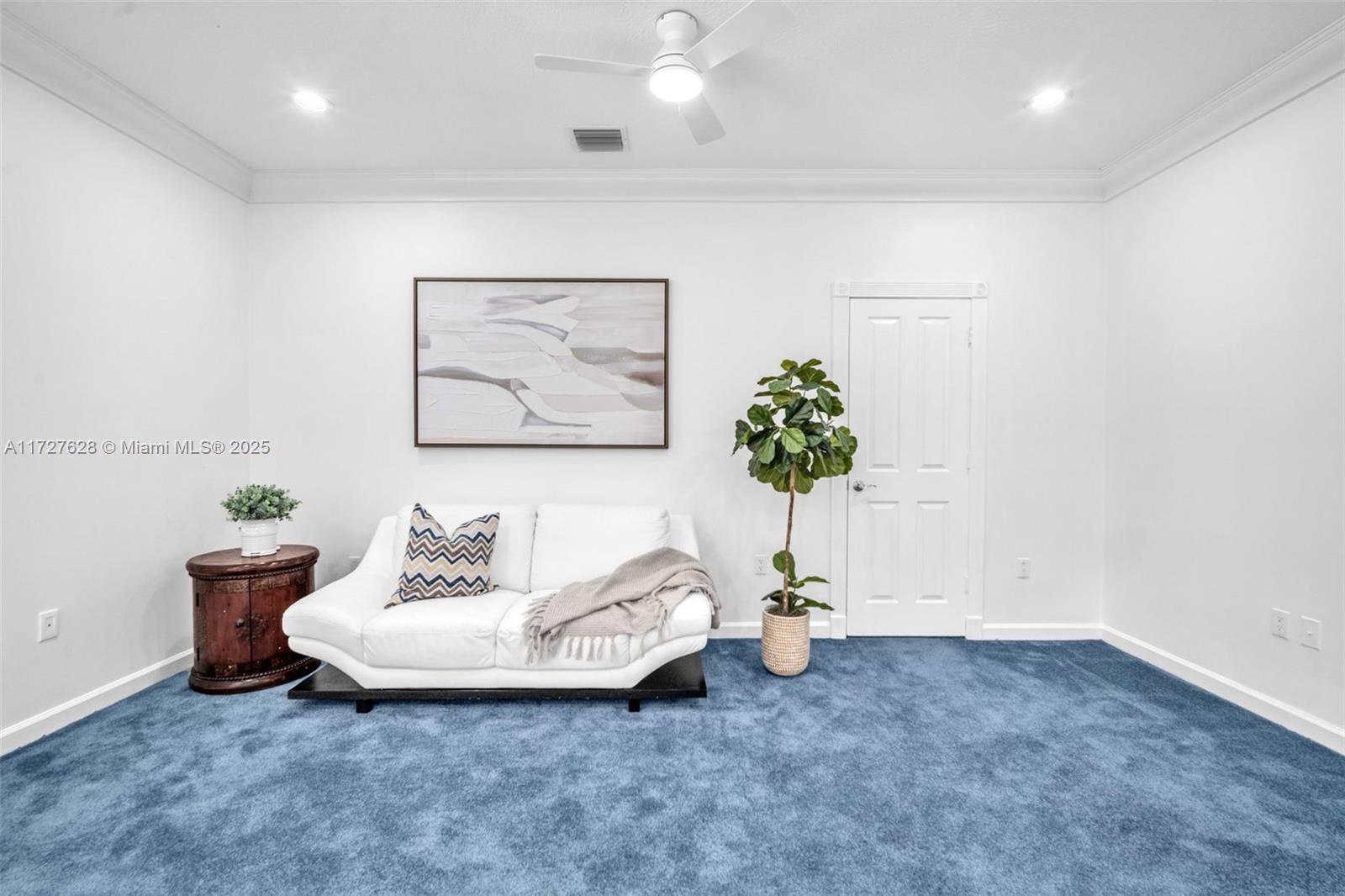 WINDMILL LAKE ESTATES - Residential