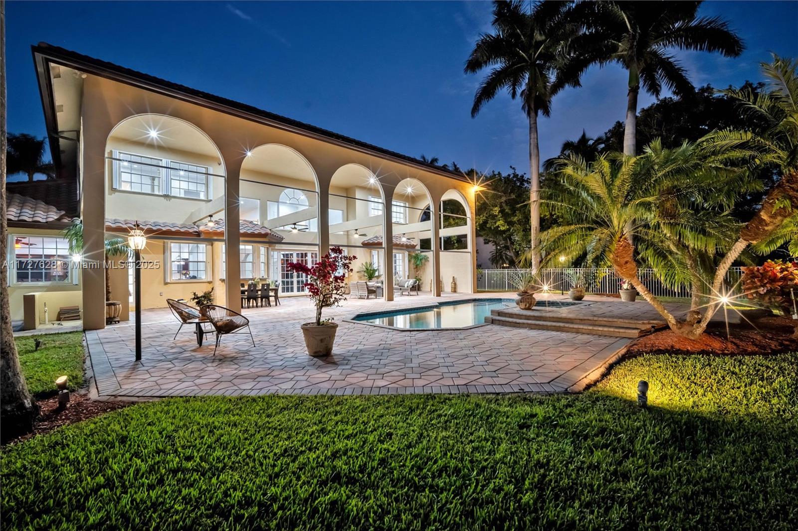 WINDMILL LAKE ESTATES - Residential