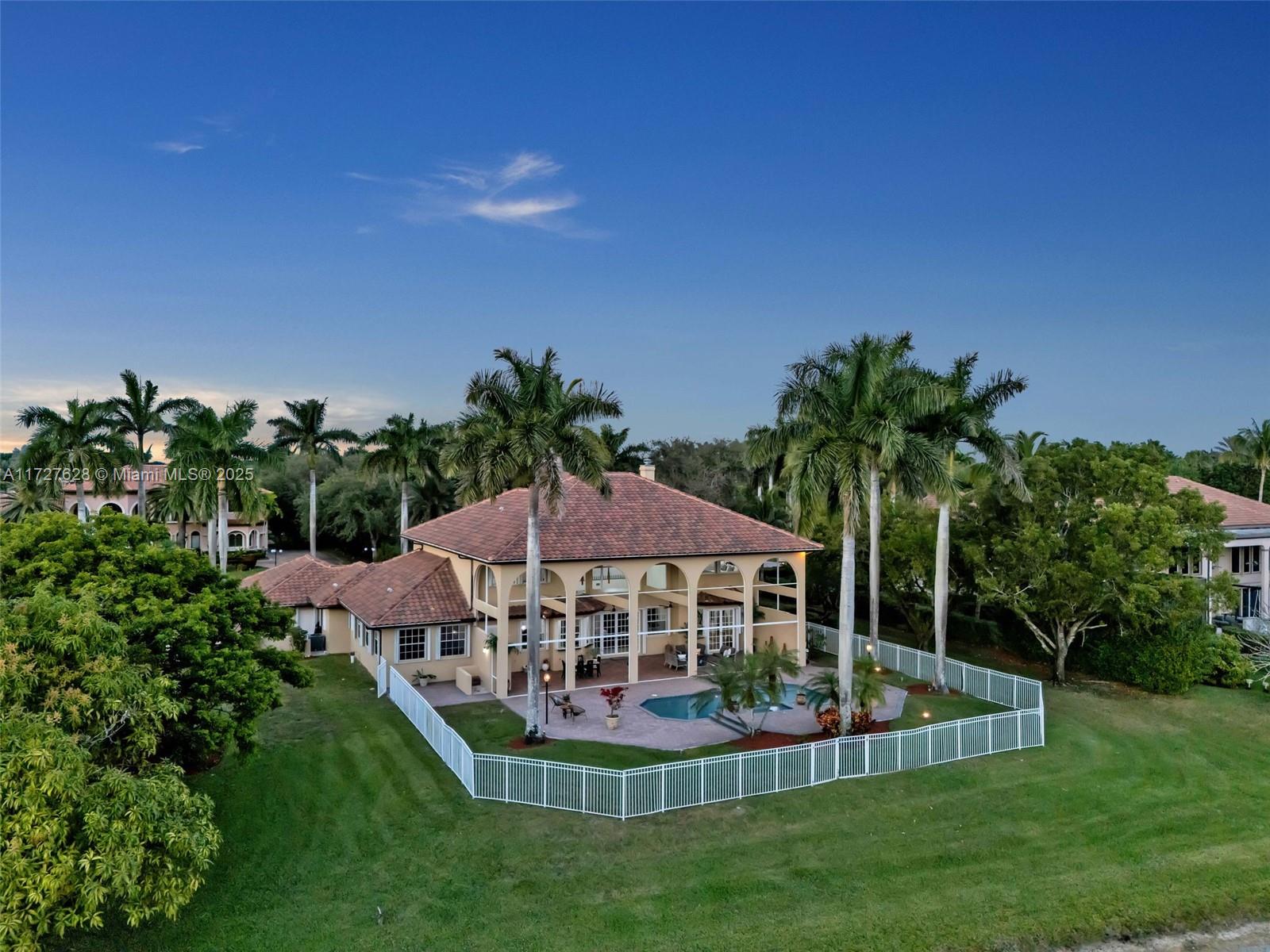 WINDMILL LAKE ESTATES - Residential