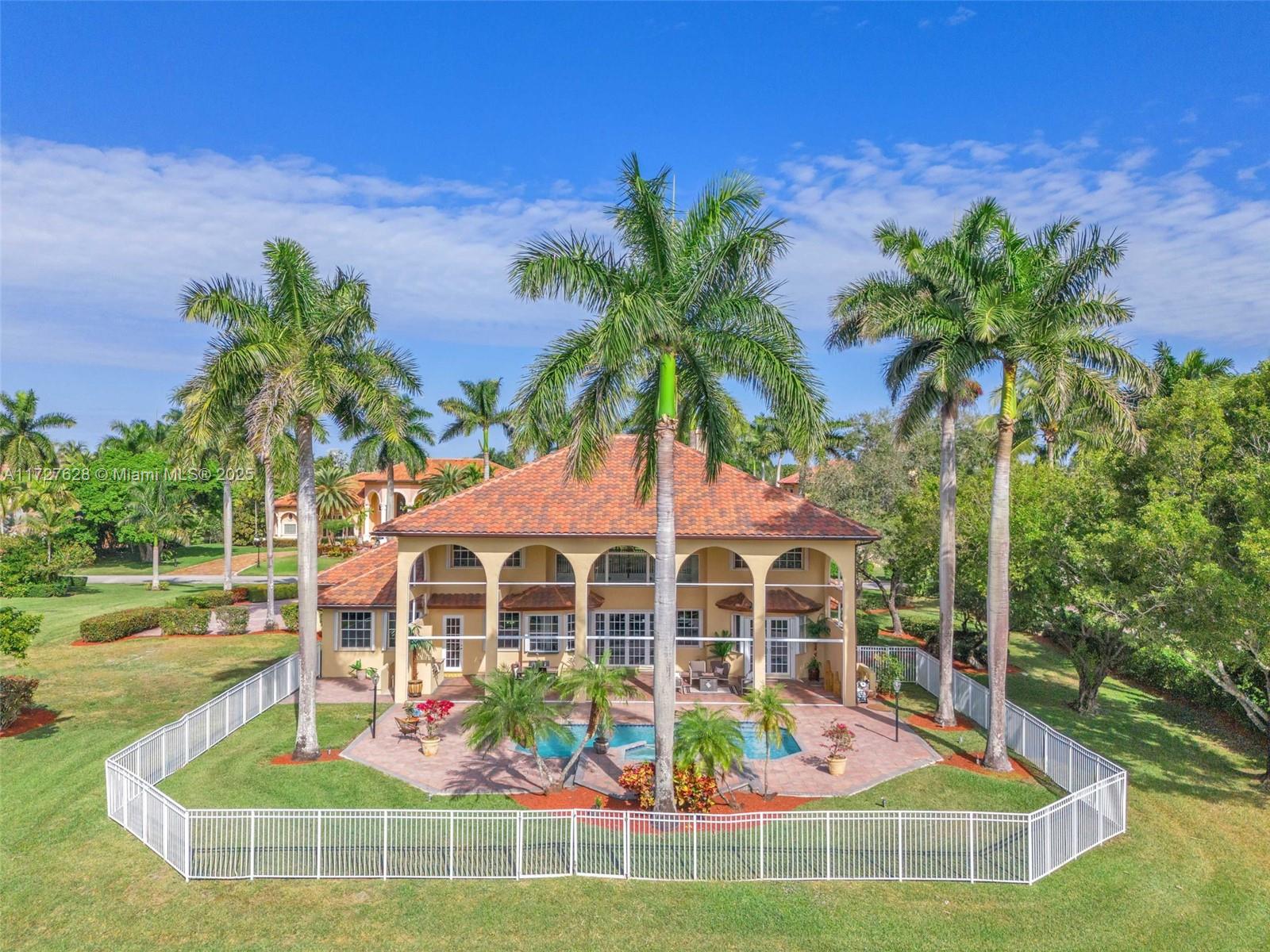 WINDMILL LAKE ESTATES - Residential