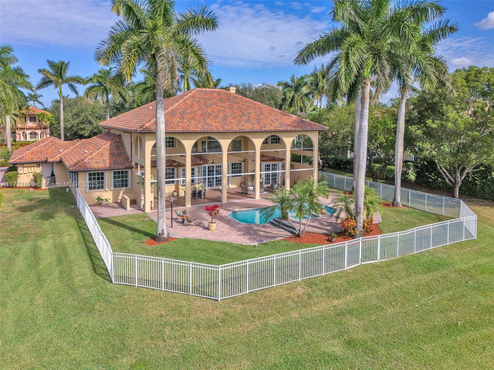WINDMILL LAKE ESTATES - Residential