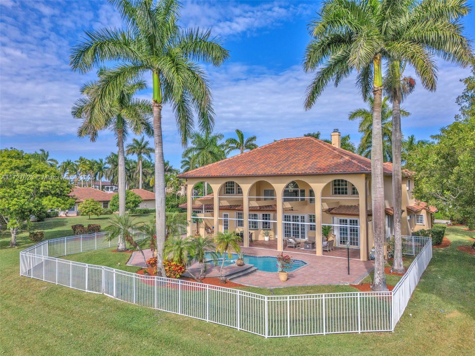 WINDMILL LAKE ESTATES - Residential