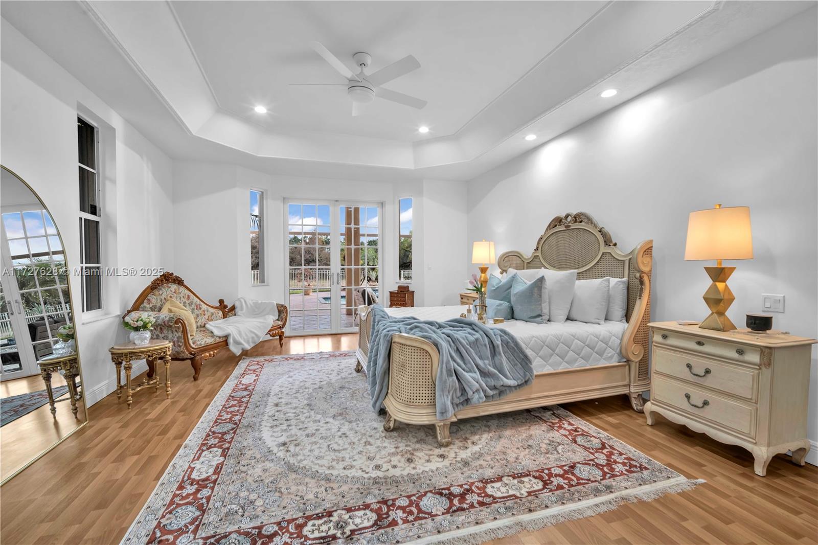 WINDMILL LAKE ESTATES - Residential