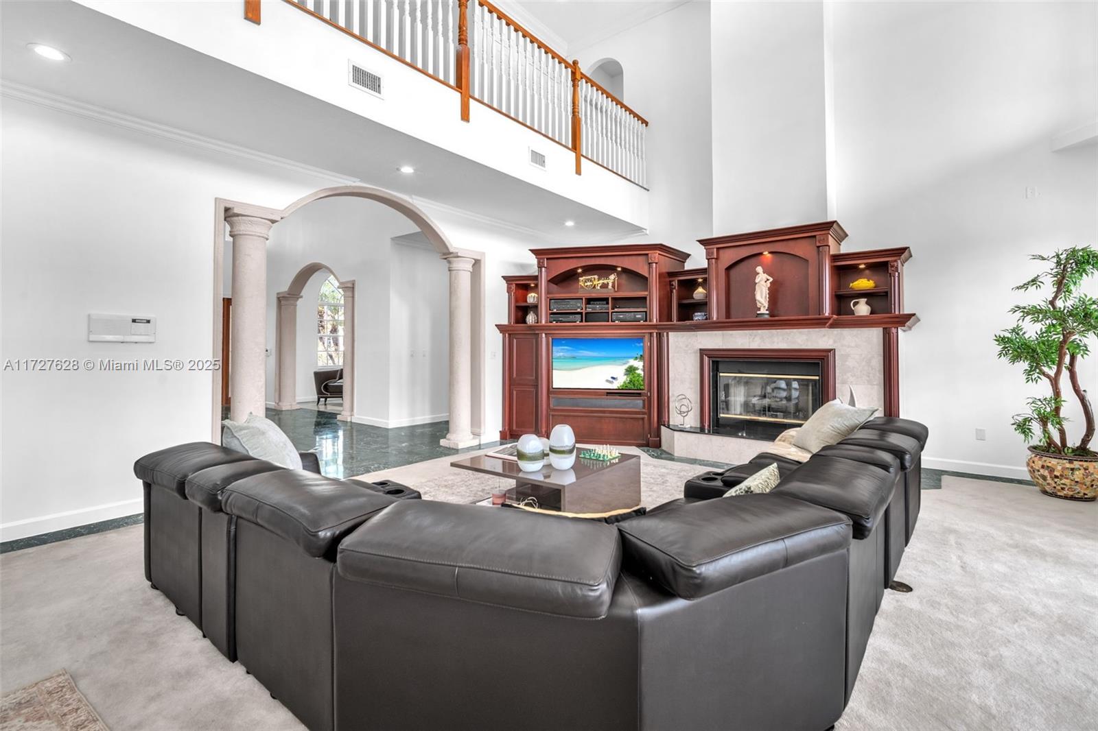 WINDMILL LAKE ESTATES - Residential