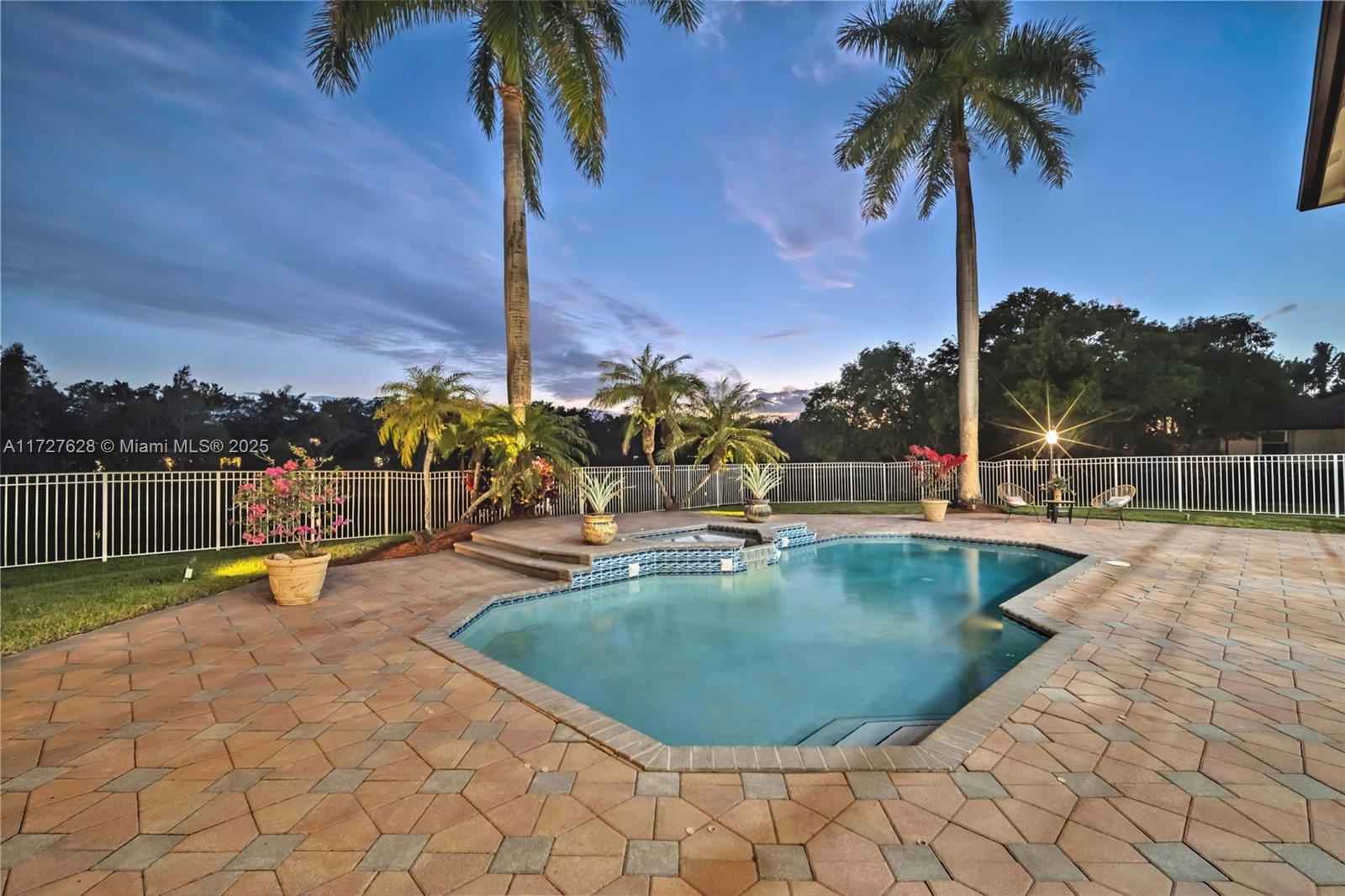 WINDMILL LAKE ESTATES - Residential