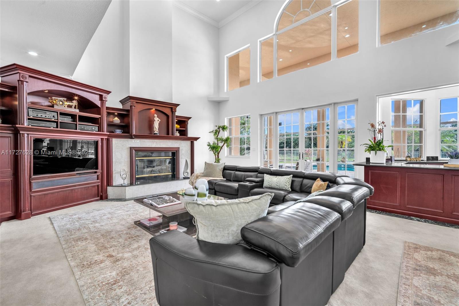 WINDMILL LAKE ESTATES - Residential