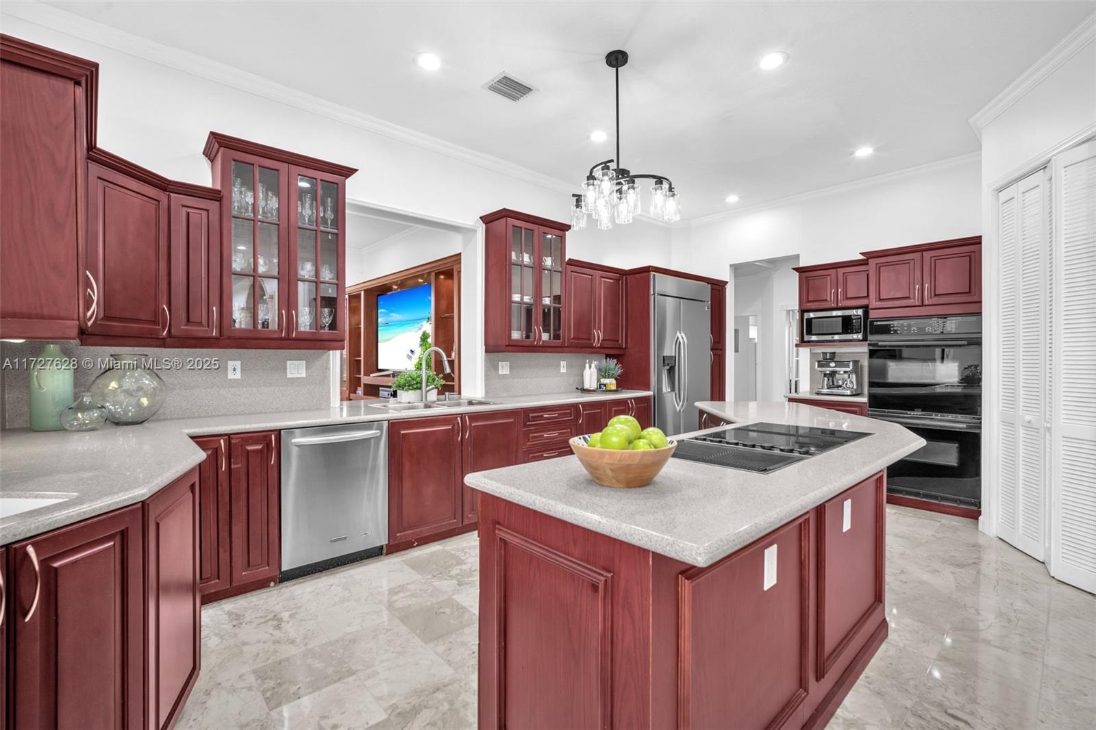 WINDMILL LAKE ESTATES - Residential