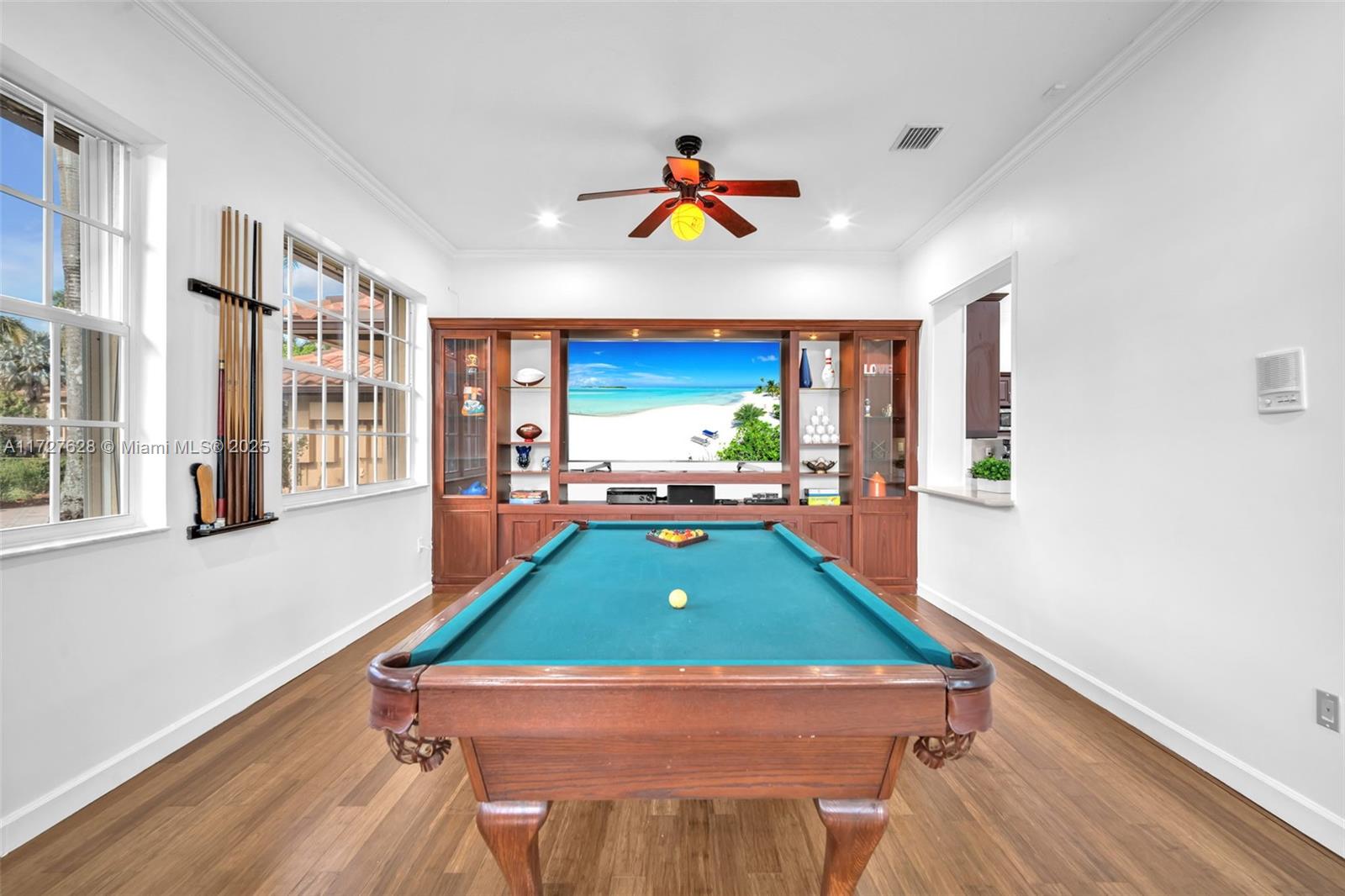 WINDMILL LAKE ESTATES - Residential