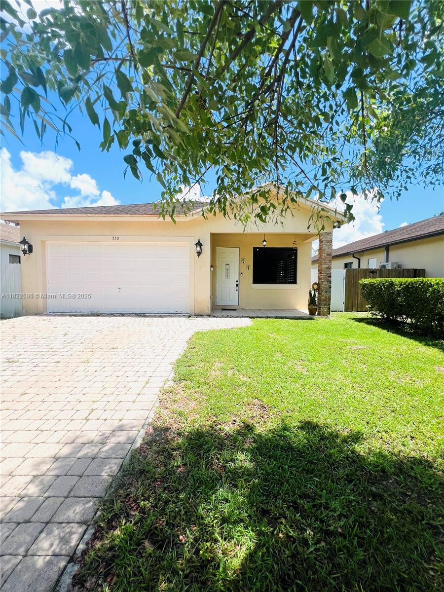 Rental Property at 550 Nw 20th St, Homestead, Miami-Dade County, Florida - Bedrooms: 3 
Bathrooms: 2  - $3,350 MO.
