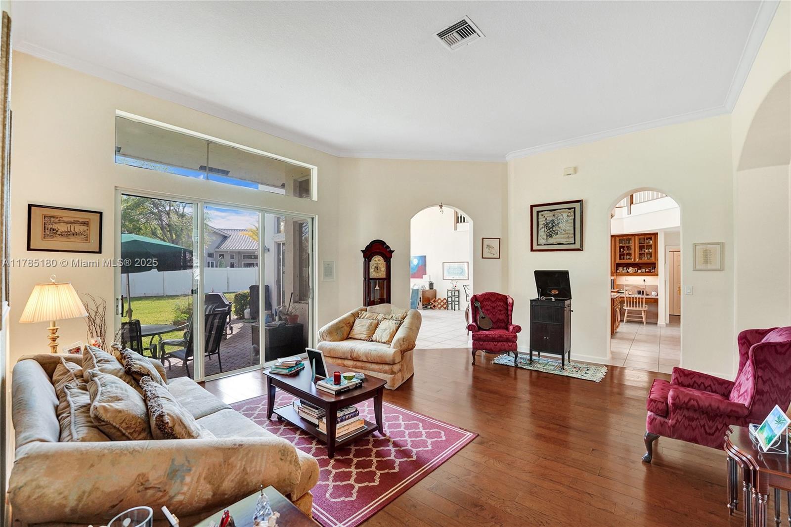 PEMBROKE ISLES III - Residential