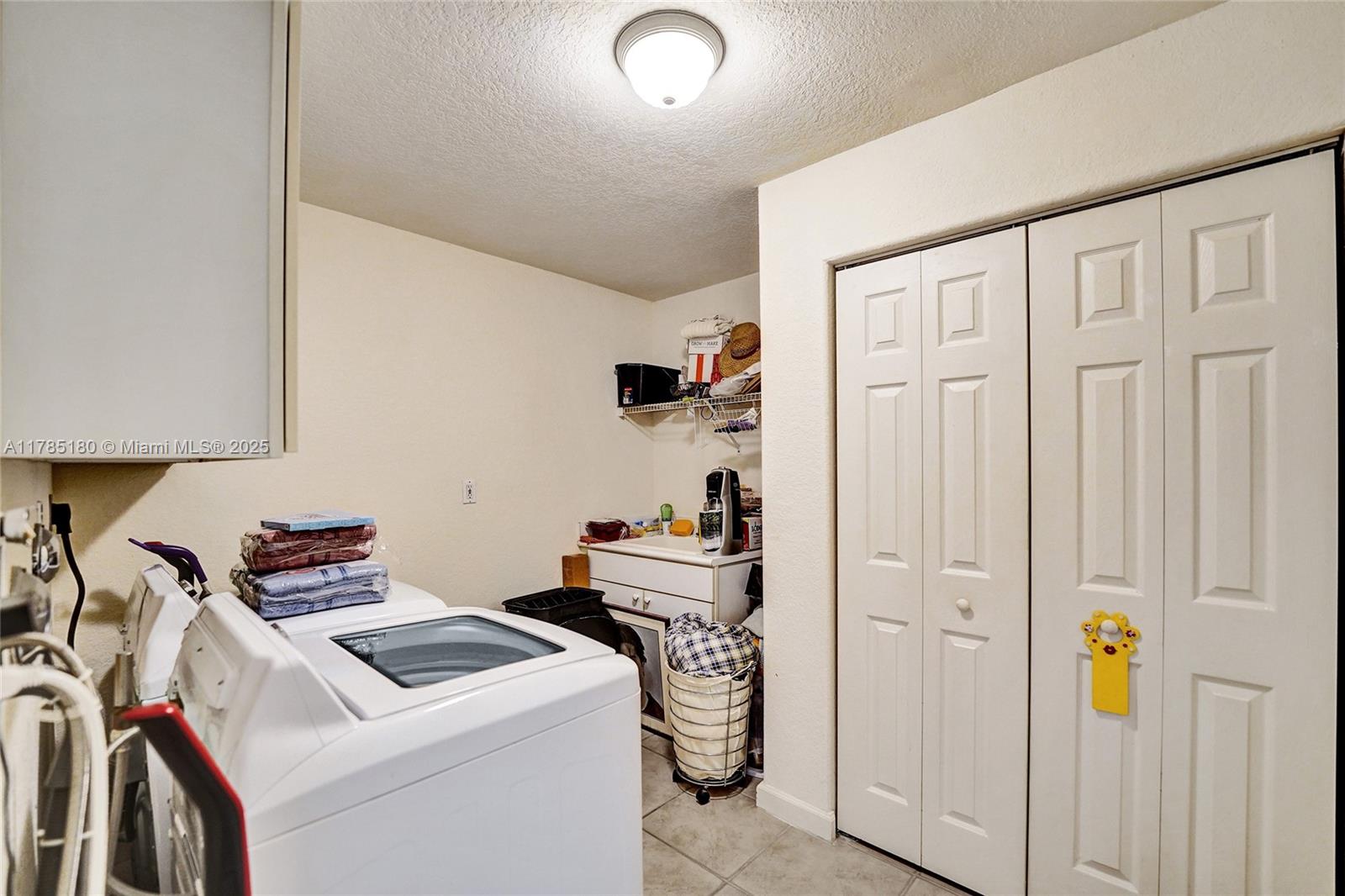 PEMBROKE ISLES III - Residential
