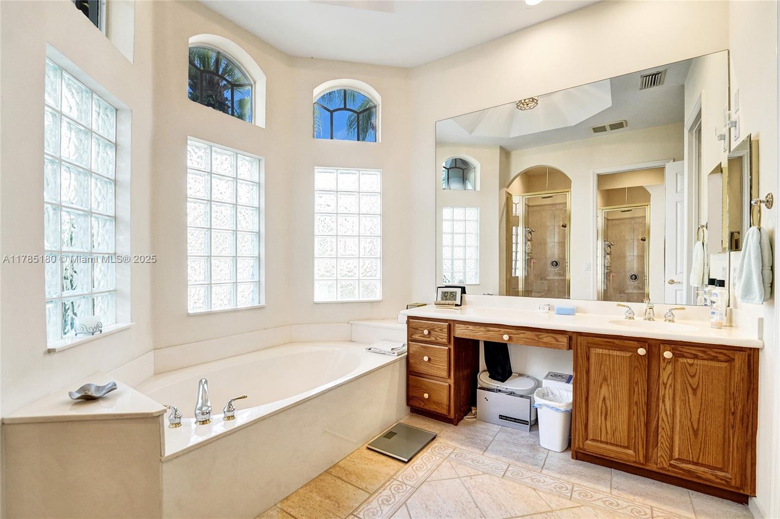 PEMBROKE ISLES III - Residential